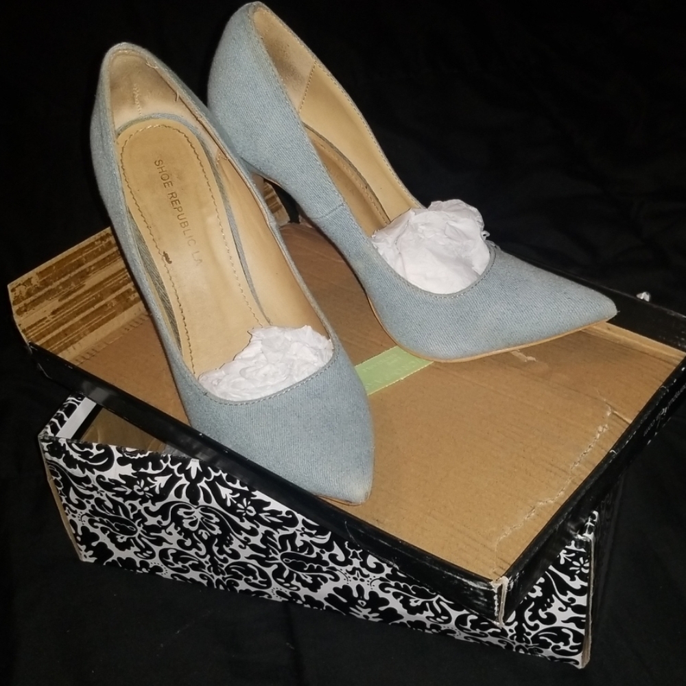 Light denim heels
